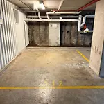 Jc Home In Mascot, Parking Available
