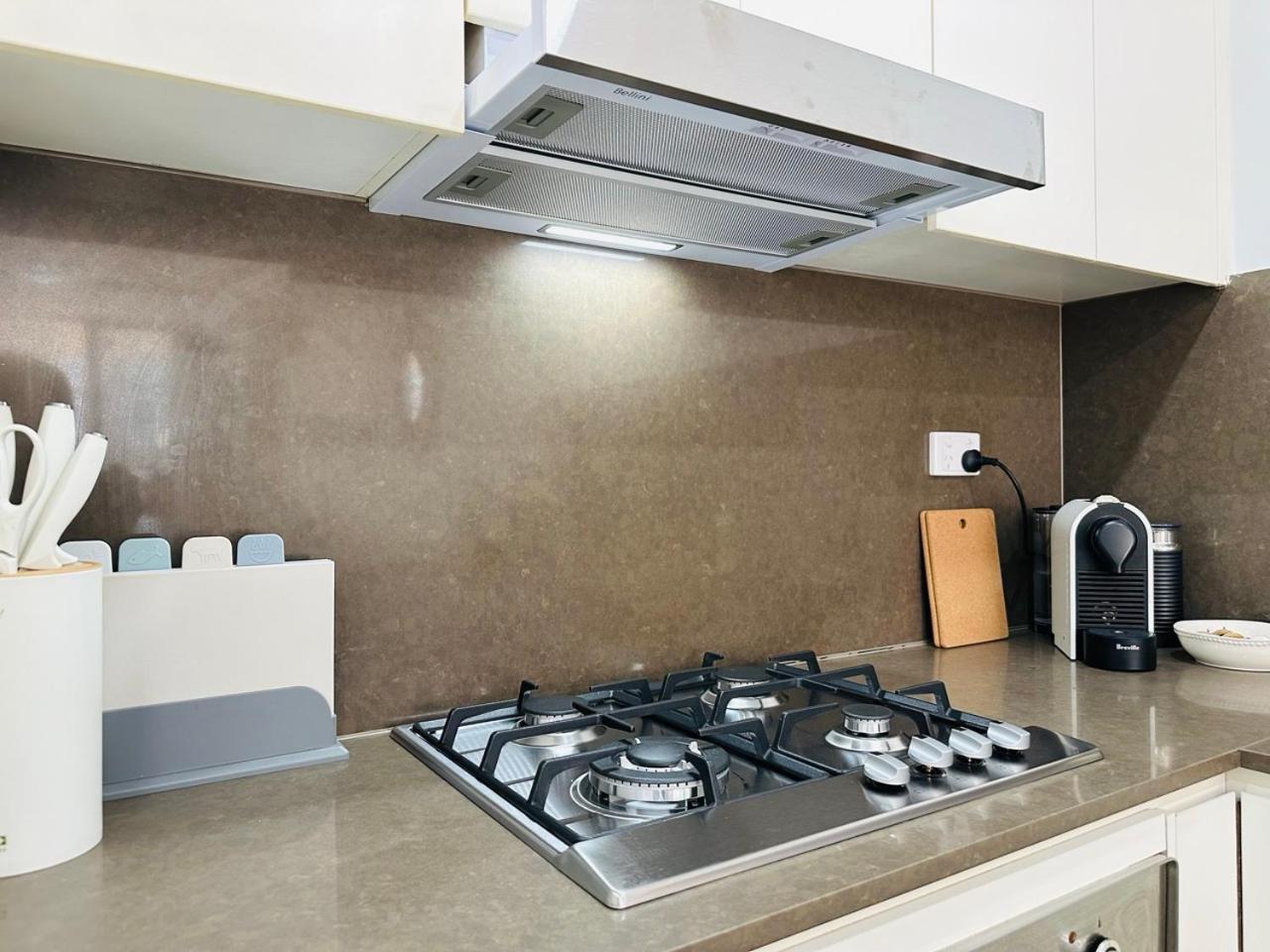 Jc In Mascot, Parking Available Apartment
