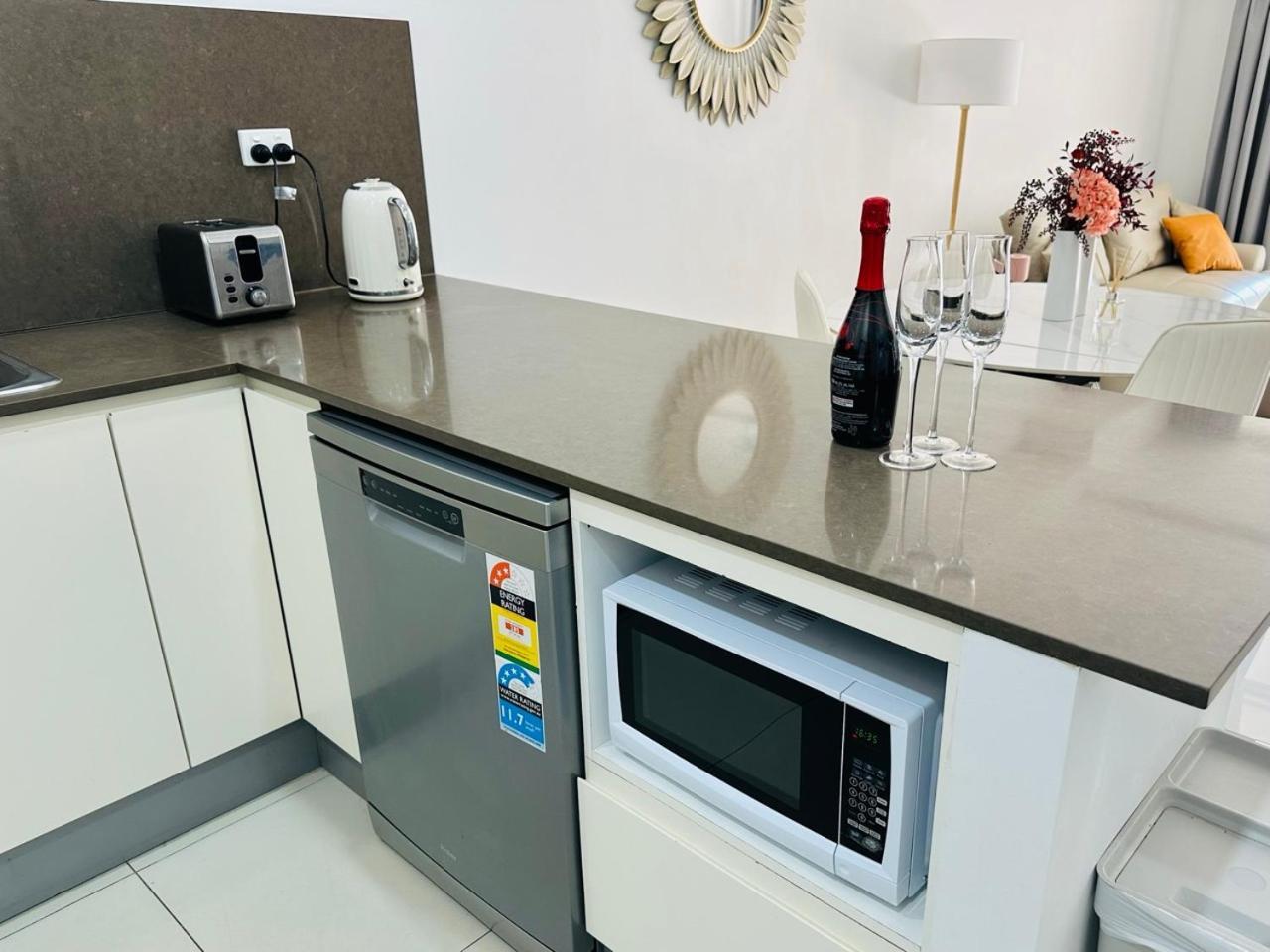 Apartment Jc In Mascot, Parking Available Sydney